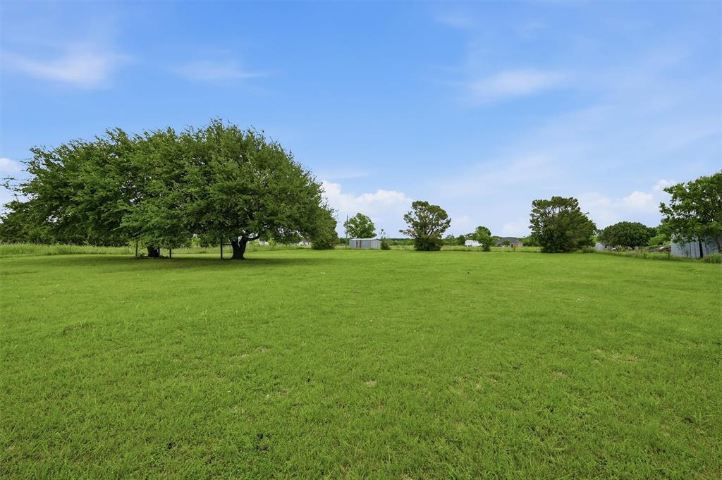 G-0777 MCKINNEY JAMES &HRS A-G0777, ACRES 2.0 - Residential