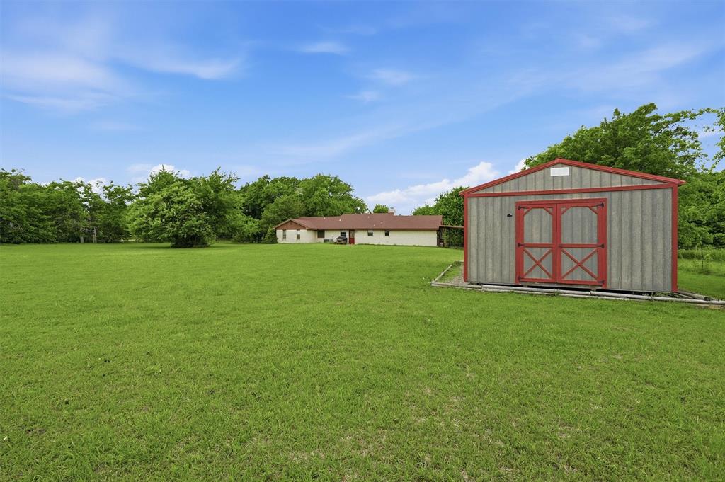 G-0777 MCKINNEY JAMES &HRS A-G0777, ACRES 2.0 - Residential