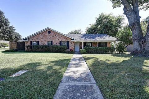 3262 Camelot Drive Dallas TX 75229