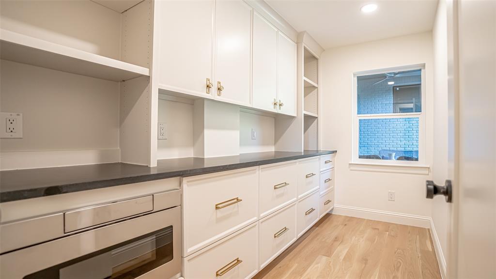 401 Crestover Circle