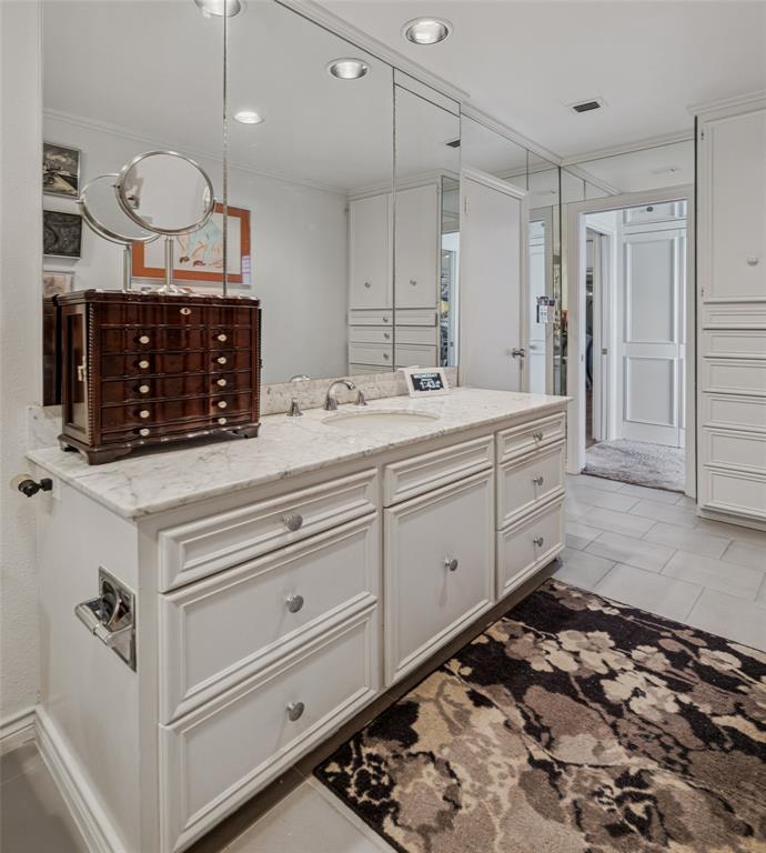 Athena Condo - Residential