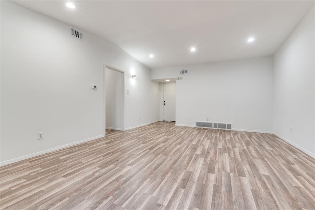 Lochwood Estates - Residential Lease