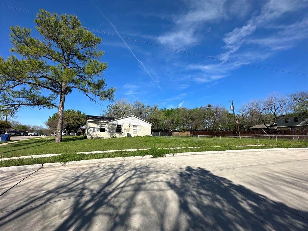 Monica Park 05 - Residential