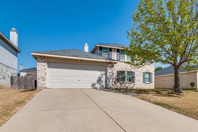 2120 W Grove Lane Grand Prairie TX 75052