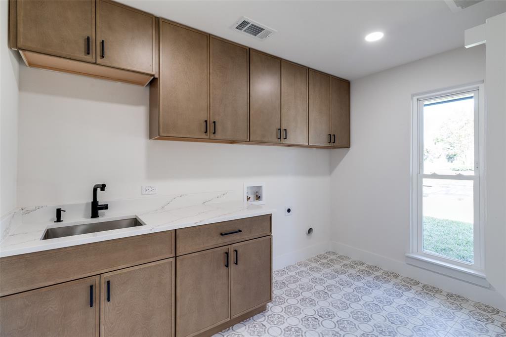 Glen Cove Inst 03 - Residential