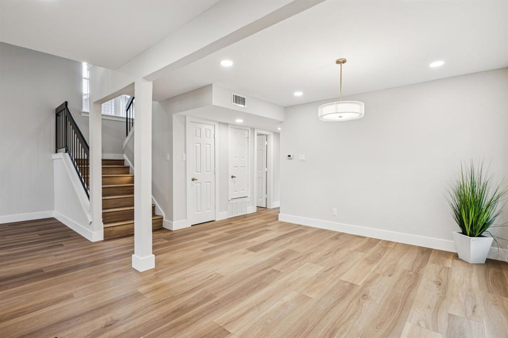 511 Holliday Lane