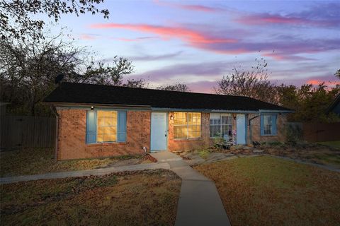 216 Pine Meadow Drive Kennedale TX 76060