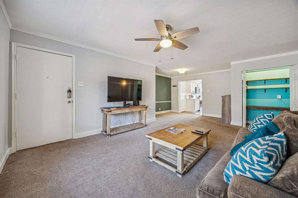 10019 Regal Park Lane 207