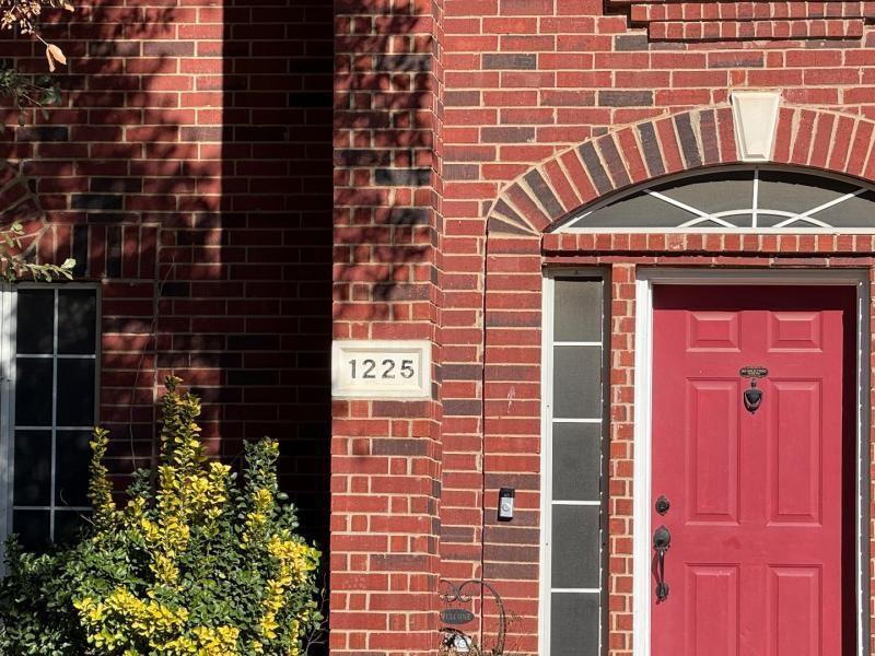 1225 Sam Dennis Drive