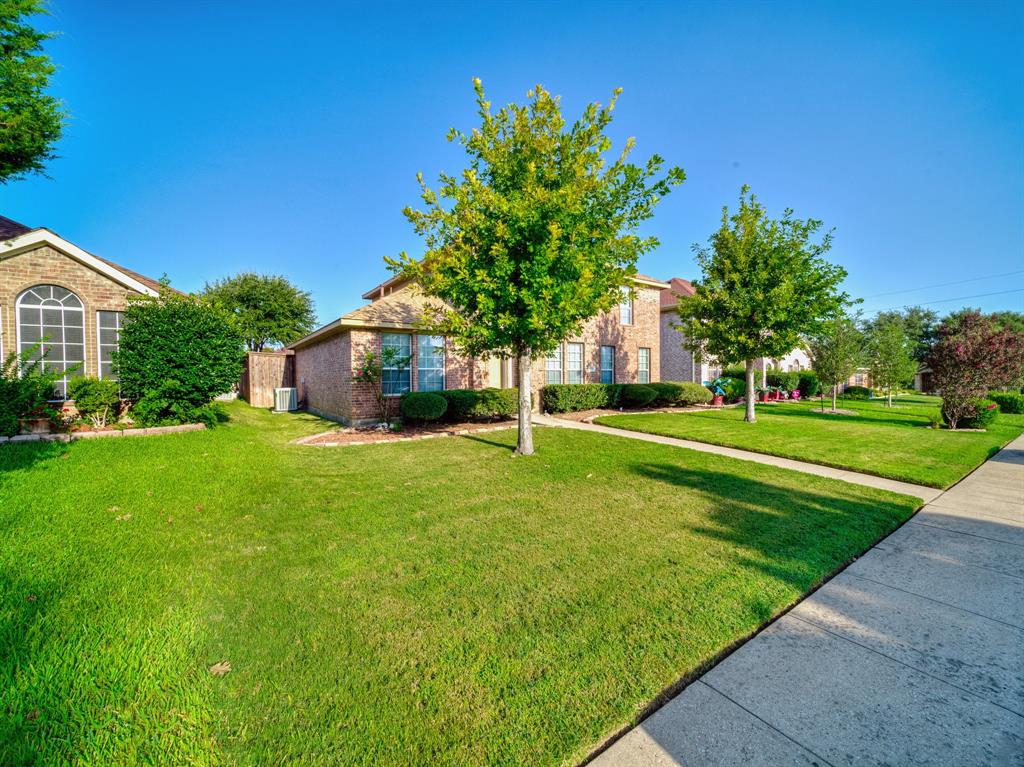 1139 Hampshire Lane
