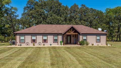 A home in Grand Saline