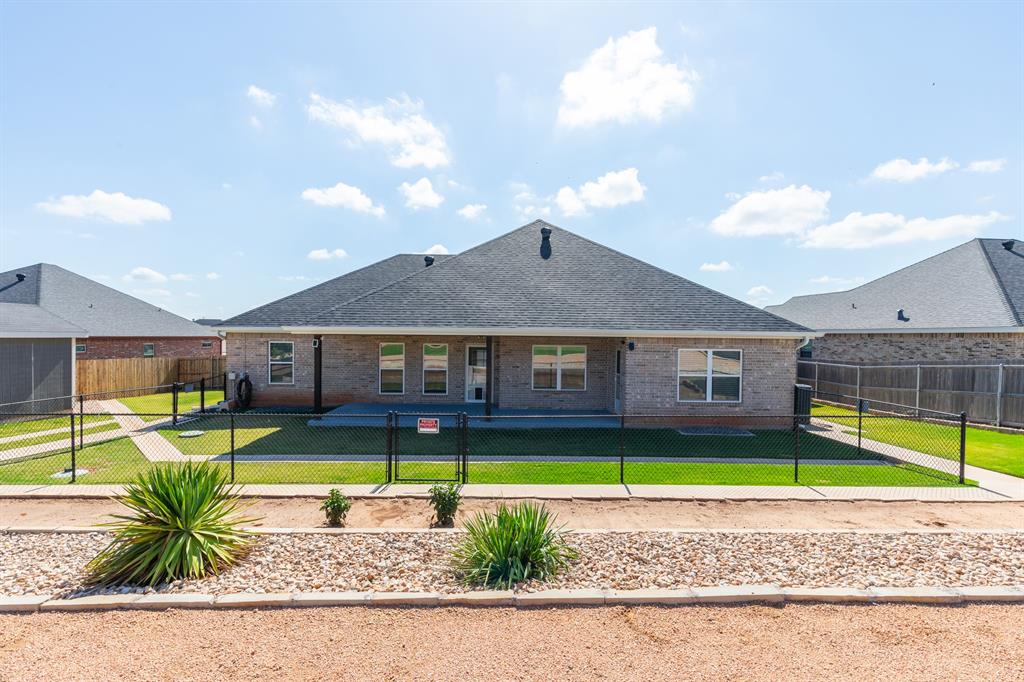 Photo of 142 Newhouse Drive, Abilene, TX 79606 (MLS # 21342096)