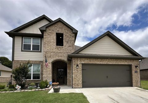 804 Feather Edge Drive Springtown TX 76082
