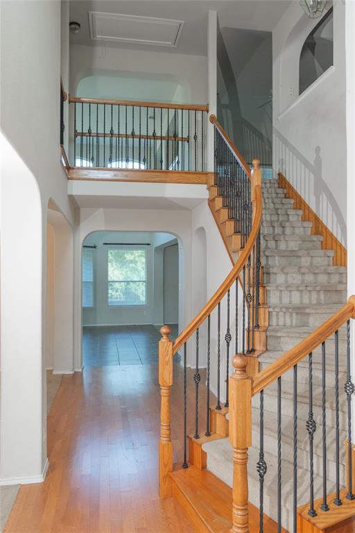 662 OAK CREEK Drive
