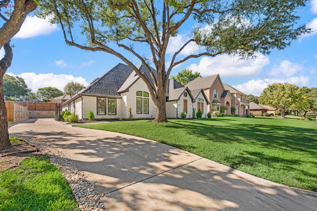 2905 Crestline Drive