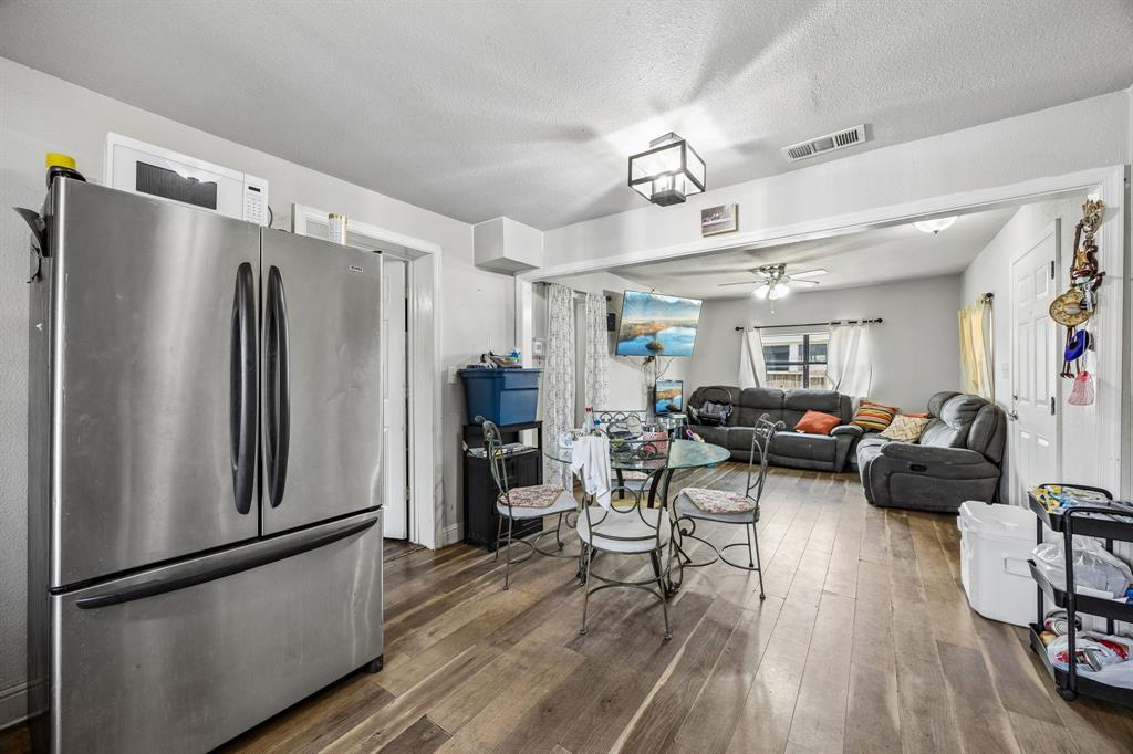 Bohny Gastons - Residential