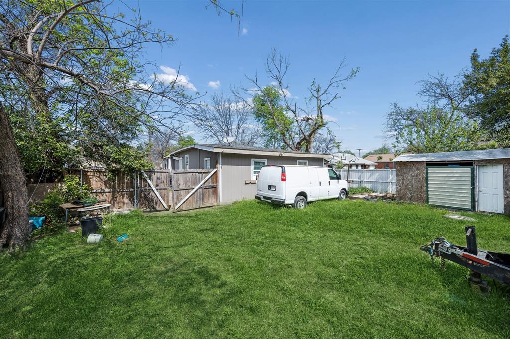 Bohny Gastons - Residential