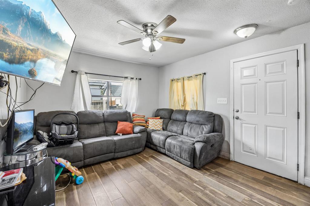 Bohny Gastons - Residential