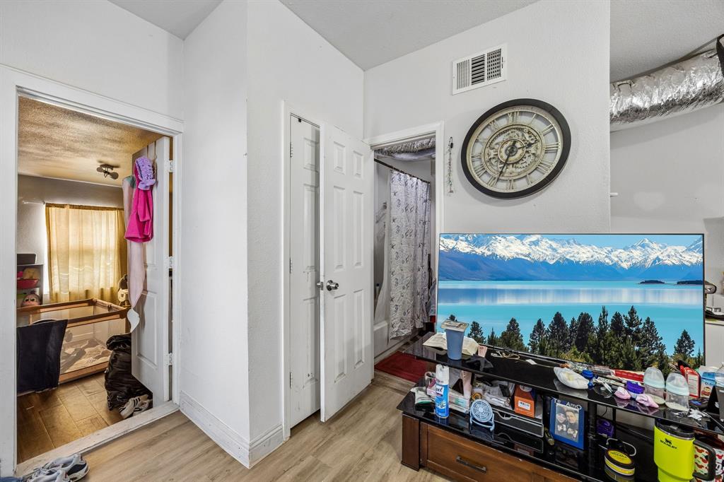 Bohny Gastons - Residential