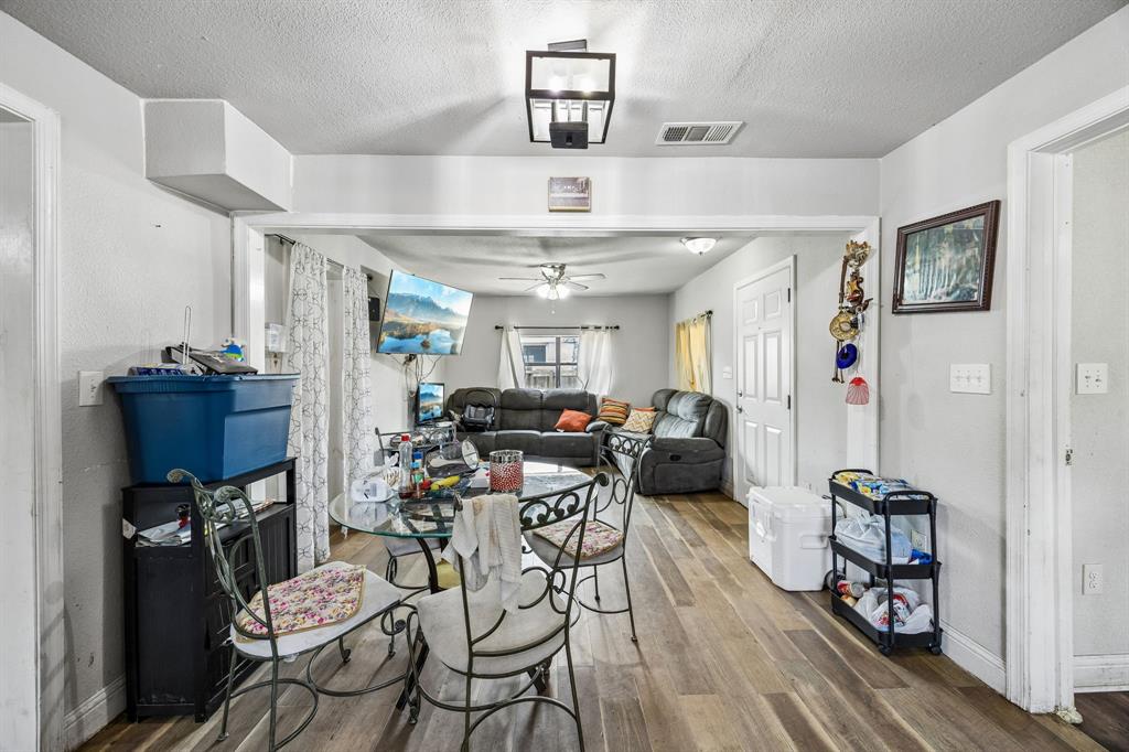 Bohny Gastons - Residential