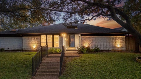 Photo of 7001 Rocky Top Circle, Dallas, TX 75252 (MLS # 21372740)