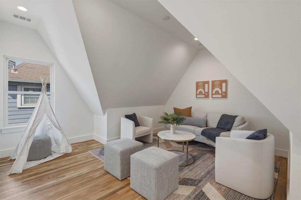 GREENLAND HILLS - Residential