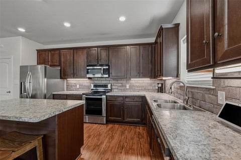 Tiny photo for 3302 Sweetwater Way, Sherman, TX 75090 (MLS # 21396266)
