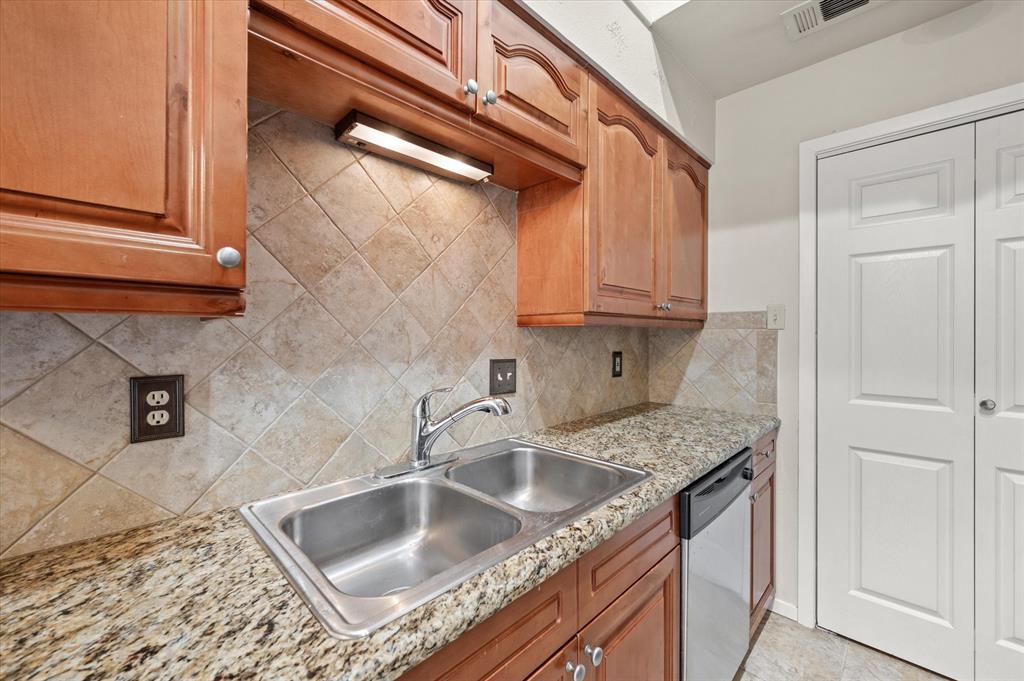 CEDAR Creek Townhomes - Residential