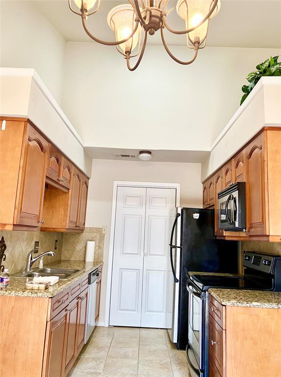 CEDAR Creek Townhomes - Residential