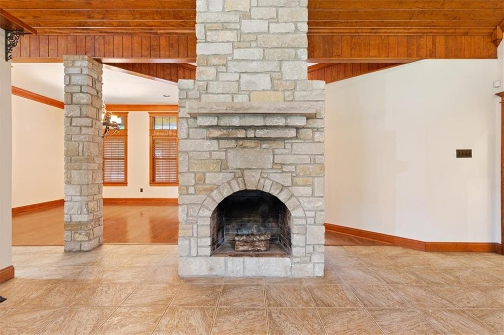 Three 17 River Oaks - Residential