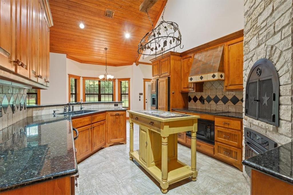 Three 17 River Oaks - Residential