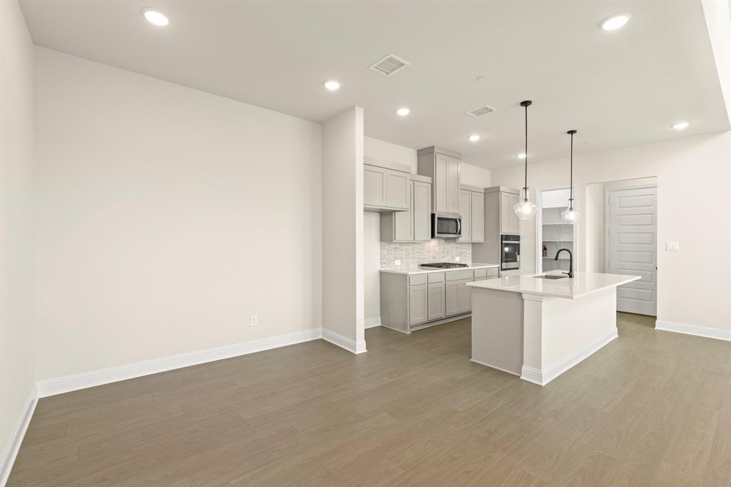 Ridgeline Towns - Residential