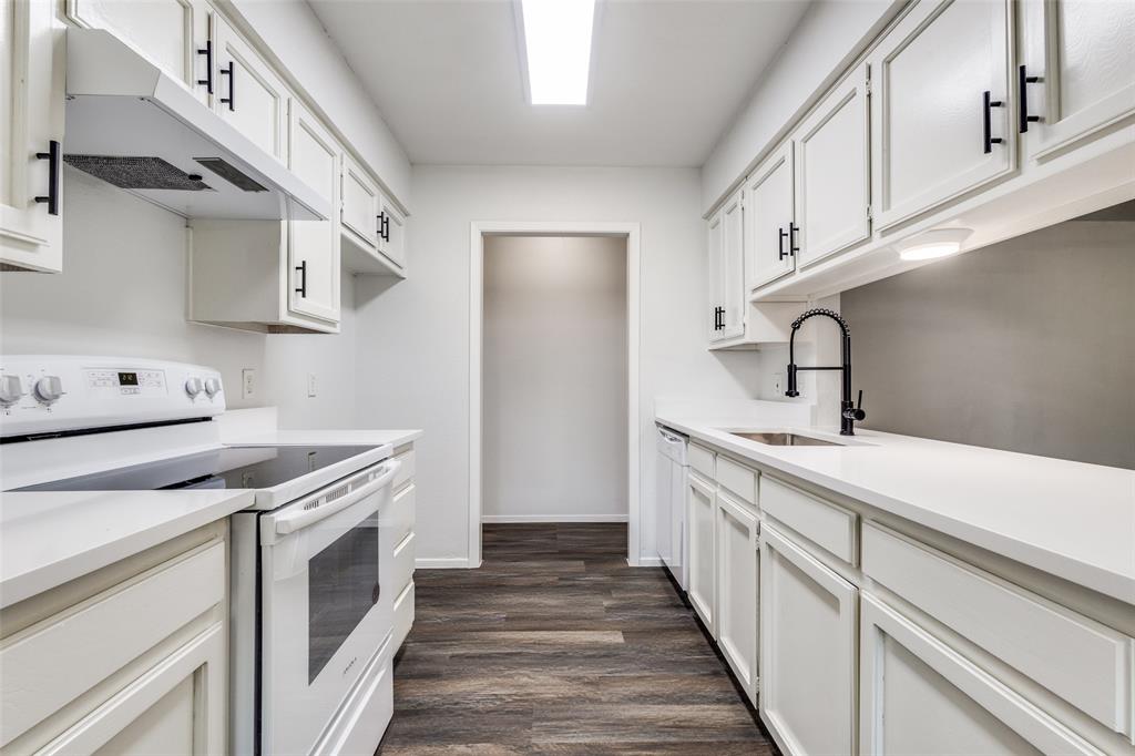 3326 Gardenview Circle