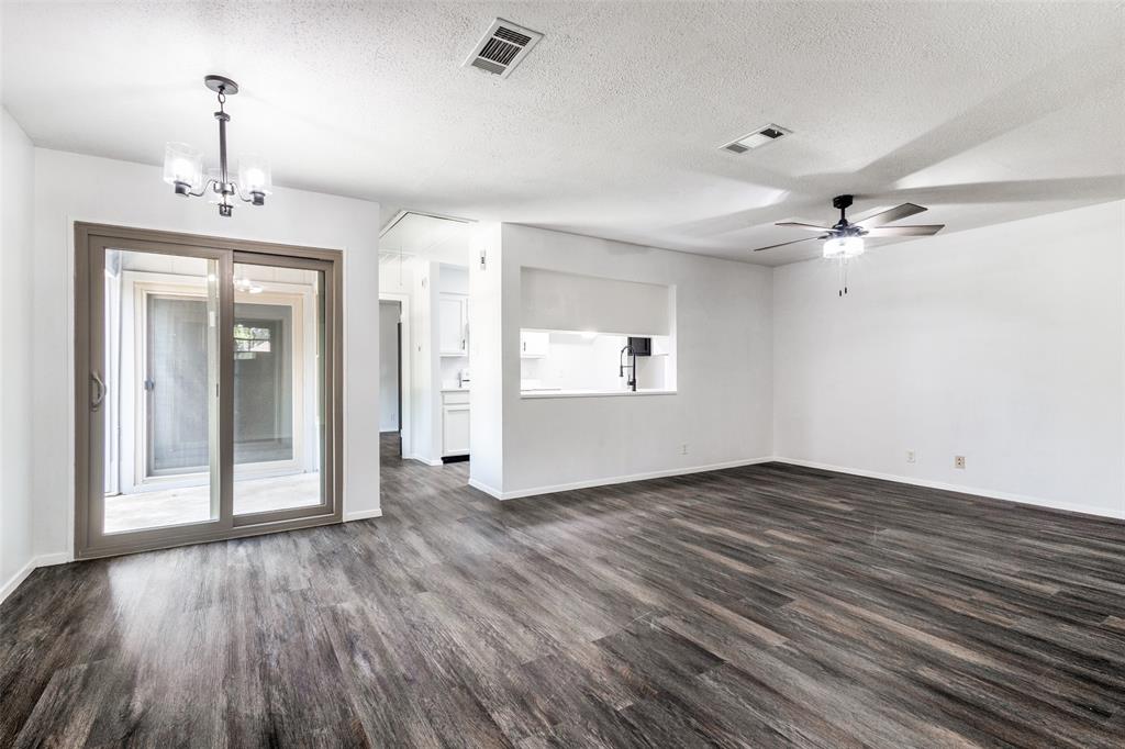 3326 Gardenview Circle