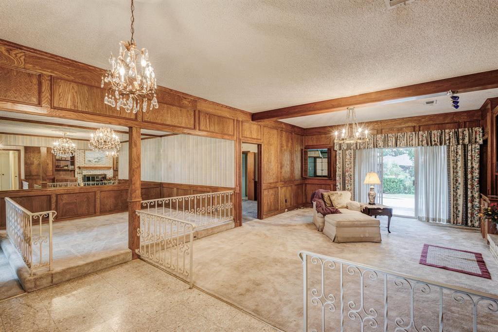 605 E Spring Valley Road