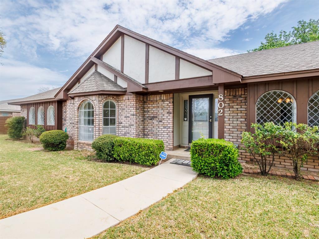 802 Quail Run
