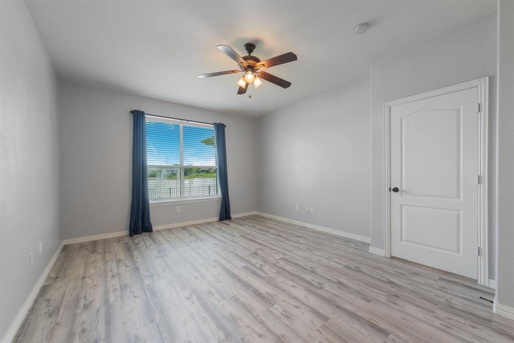 Waterfront Enchanted Bay Fwy - Residential