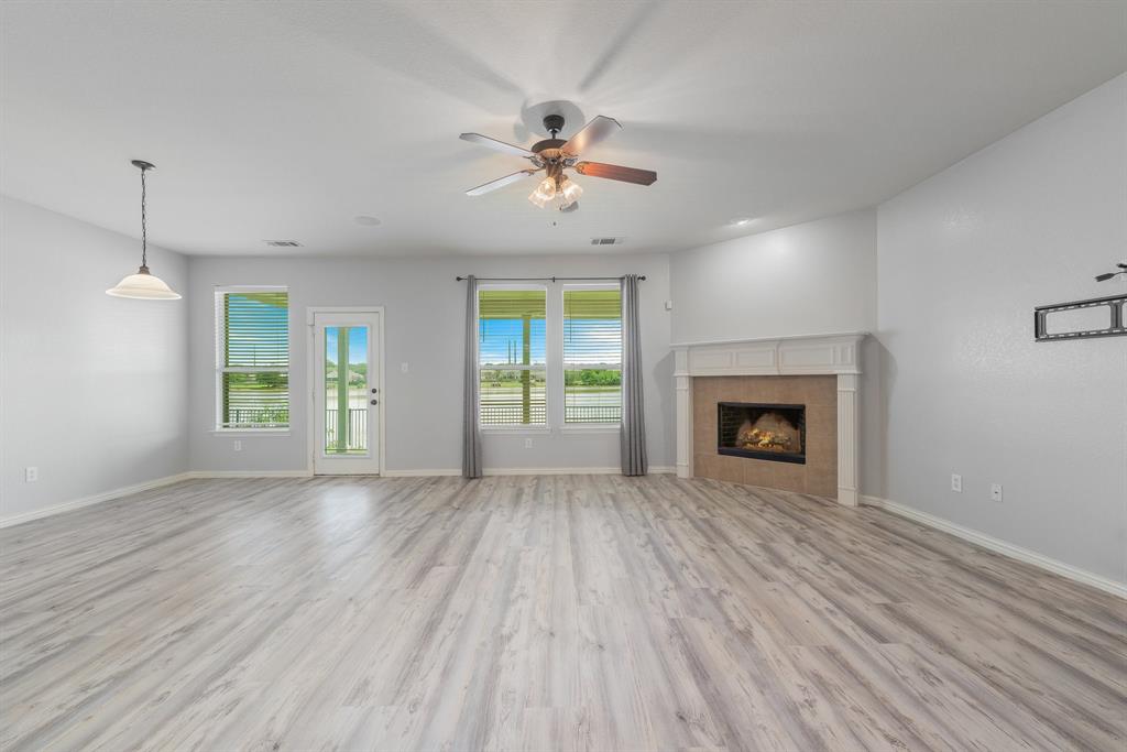 Waterfront Enchanted Bay Fwy - Residential