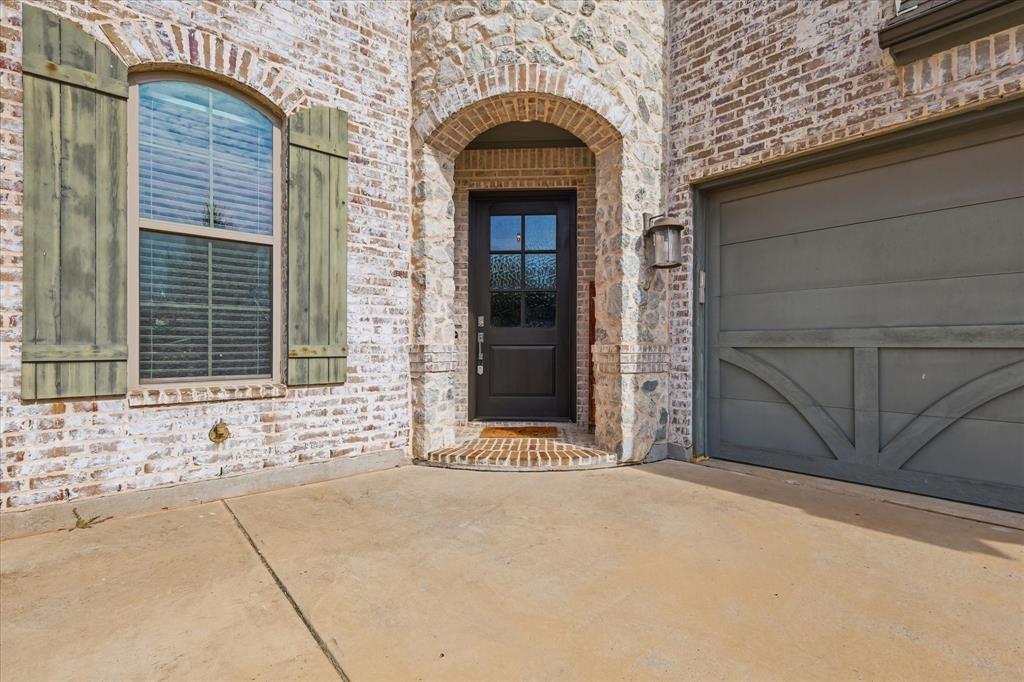 3383 Waverly Drive