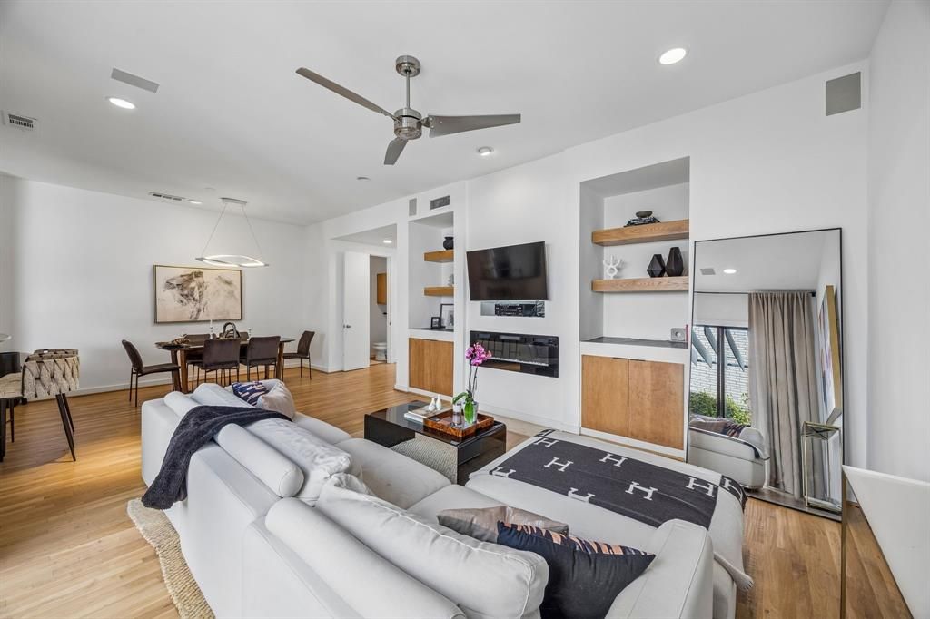 Photo of 4316 Gilbert Avenue, Dallas, TX 75219 (MLS # 21208398)