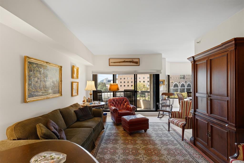 3030 Mckinney Avenue 304