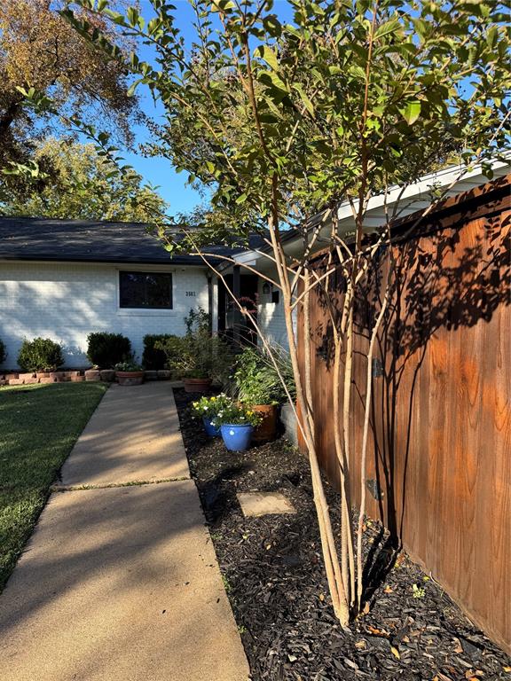 3581 Woodleigh Drive