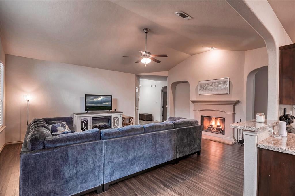 10901 Hawks Landing Road