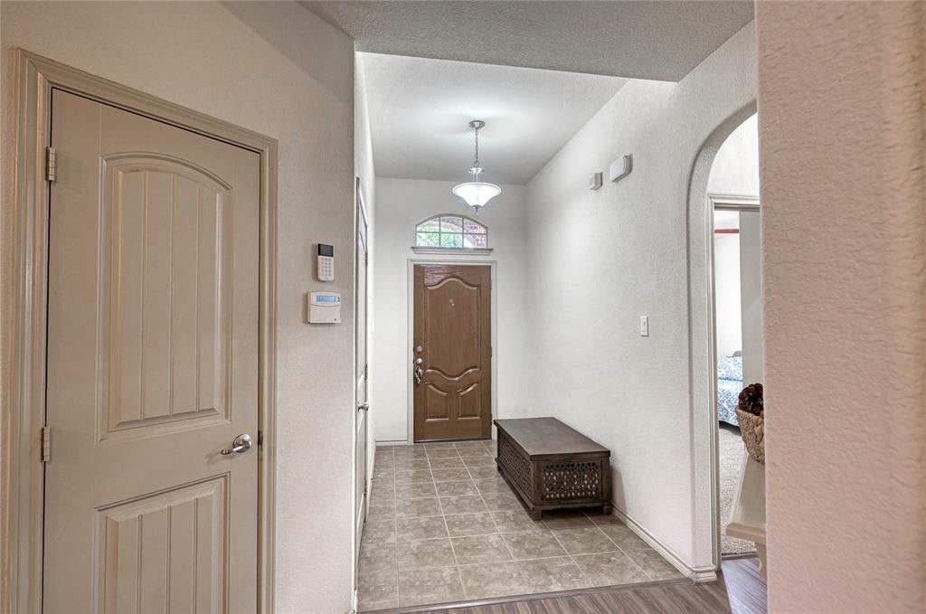 10901 Hawks Landing Road