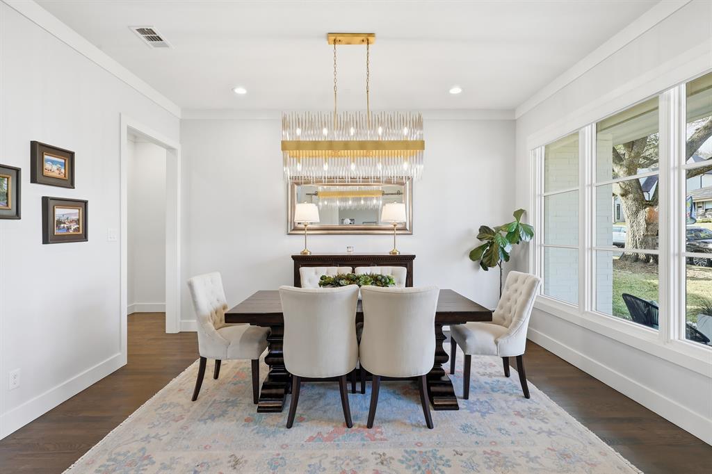 6472 Vanderbilt Avenue