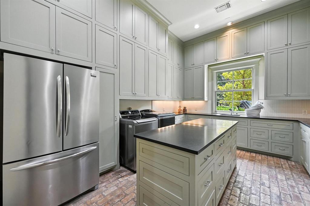 Bartonville, Texas 76226, United States, 5 Bedrooms Bedrooms, ,10 BathroomsBathrooms,Residential,Active,199921