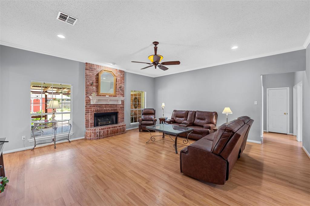 10304 Buffalo Ridge