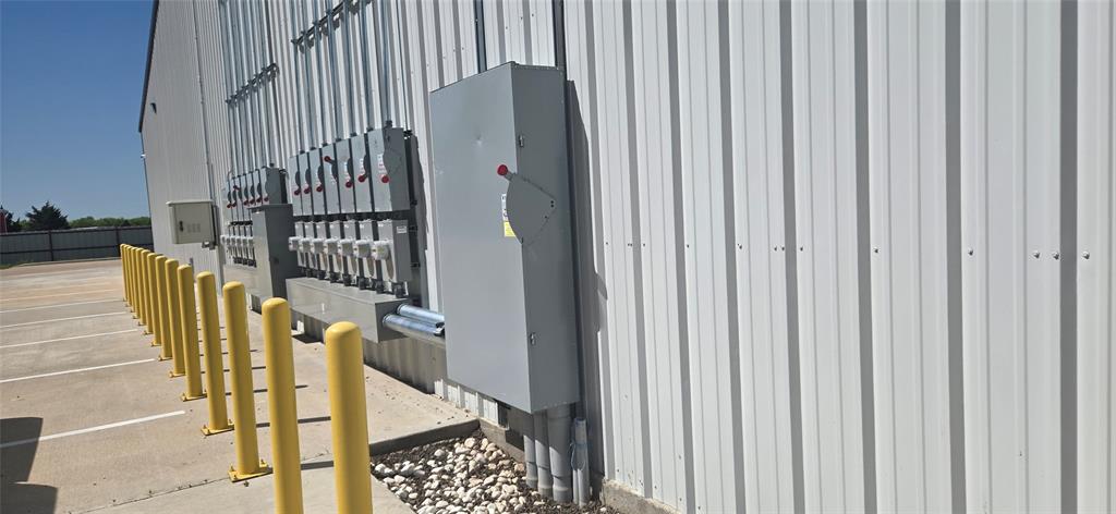 A0542 - Commercial Sale