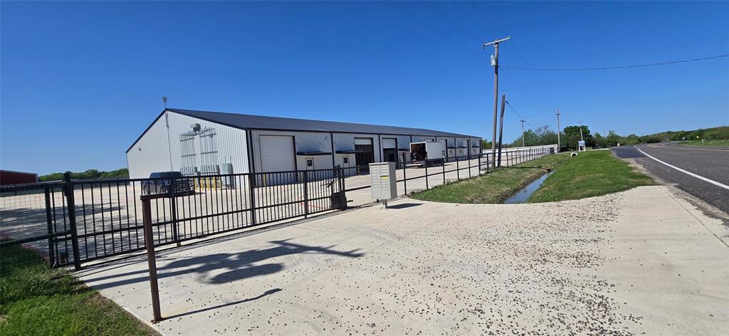 A0542 - Commercial Sale