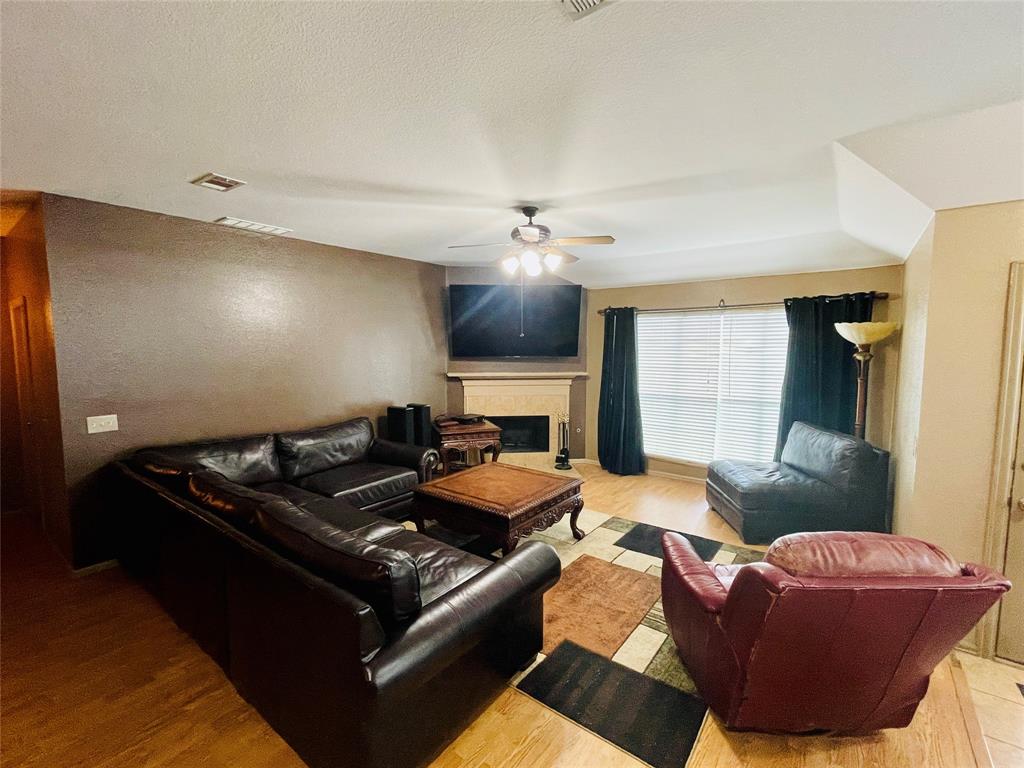 4528 Dragonfly Way